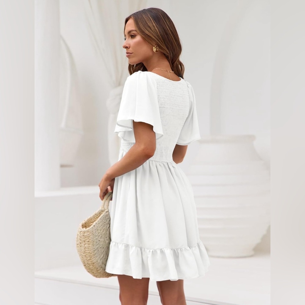 LILLUSORY Women's Flowy Casual Mini Dresses 2024 Summer Smocked V Neck Flutter M